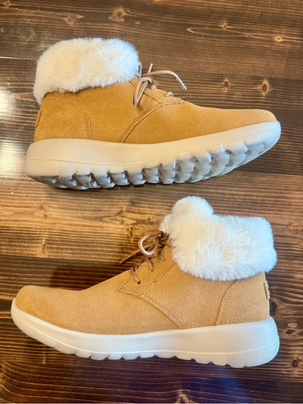 Skechers Chestnut On The Go Joy Lush Fur Lined Winter Chukka Boots Size 7.5
